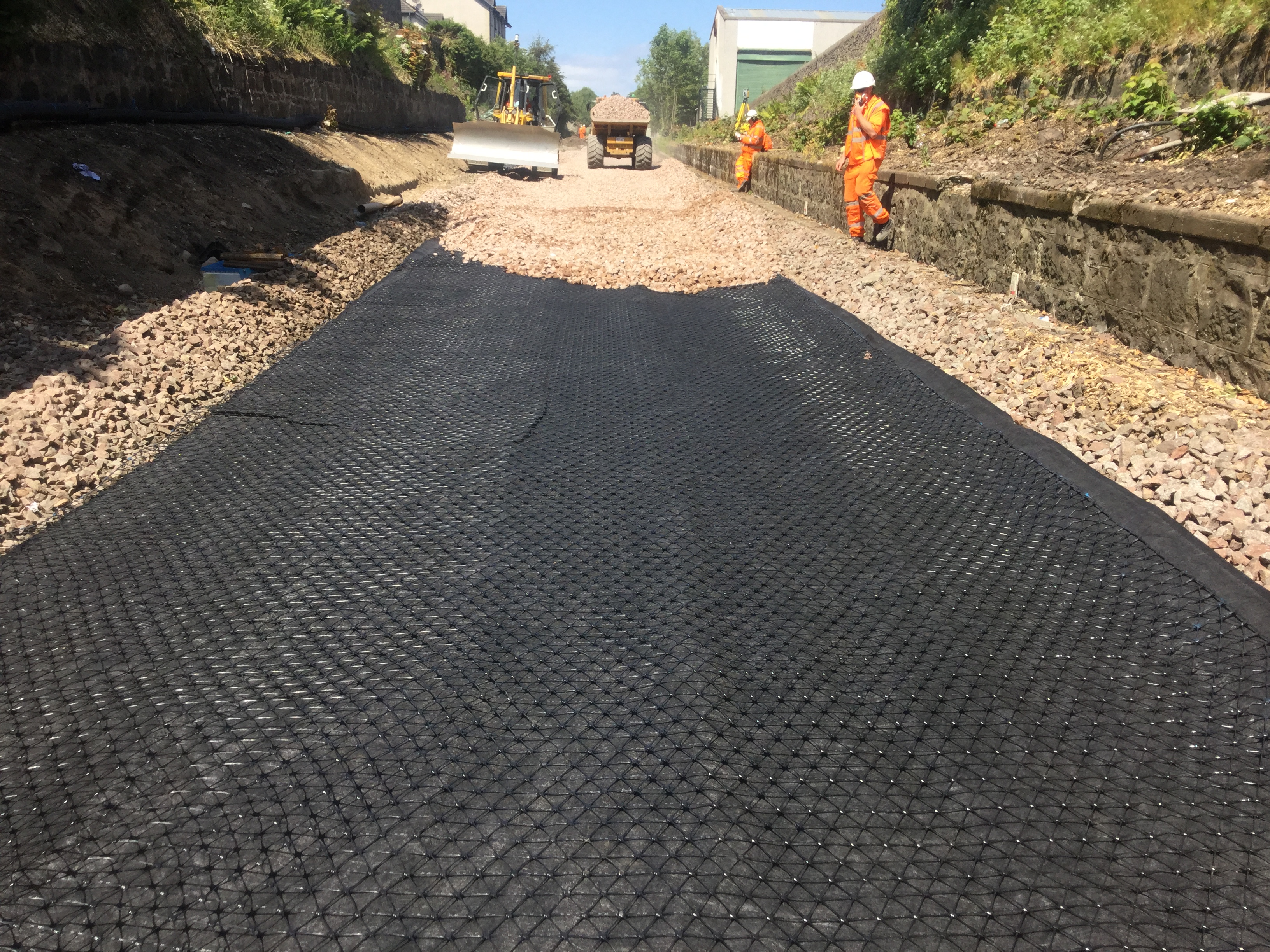 Build Better Tracks Ballast & Subballast Stabilisation with Geogrid